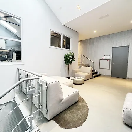 Newly Refreshed Weaving Mill Free Parking Guest house Oss