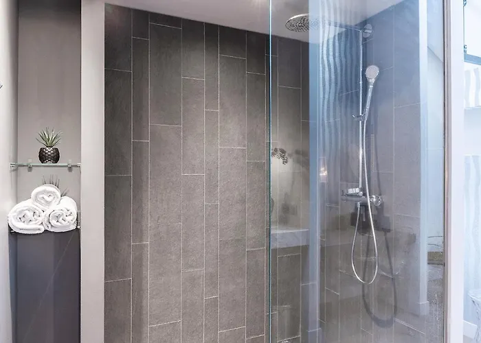 Πανσιόν Newly Refreshed Weaving Mill Free Parking 3*