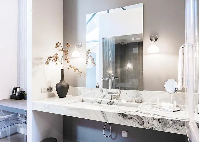 Newly Refreshed Weaving Mill Free Parking 3* Oss