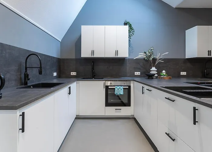 Newly Refreshed Weaving Mill Free Parking Πανσιόν