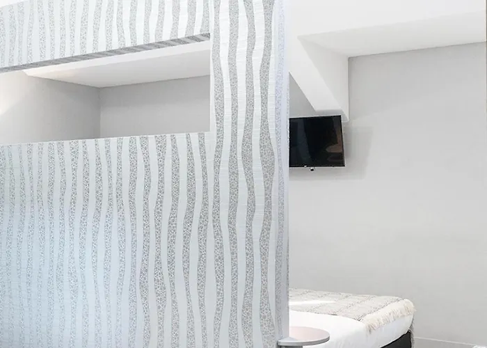 Newly Refreshed Weaving Mill Free Parking