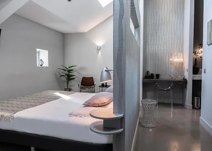 Newly Refreshed Weaving Mill Free Parking 3*