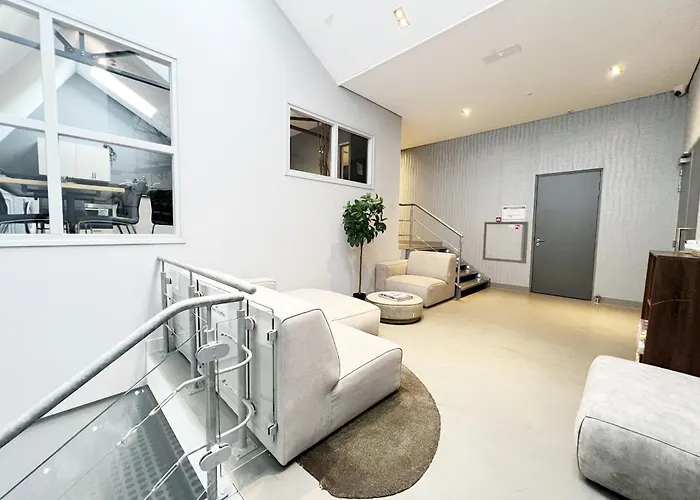 Newly Refreshed Weaving Mill Free Parking Πανσιόν Oss