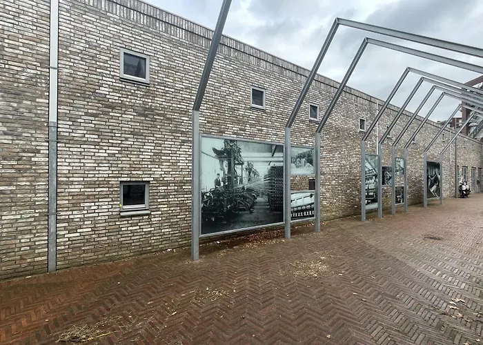 Πανσιόν Newly Refreshed Weaving Mill Free Parking 3*